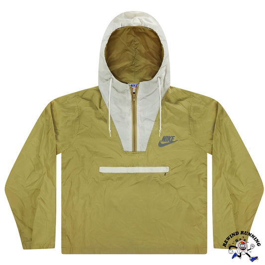Nike Vintage 70s 80s Men’s Small Windbreaker Gold Off-White Made in USA Front flat lay